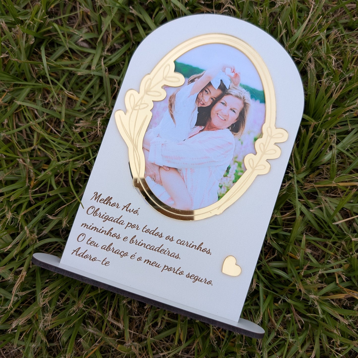 Moldura mdf branco e acrilico dourado avó